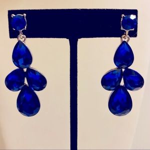 Royal Blue Sapphire/Gold earrings for the holidays